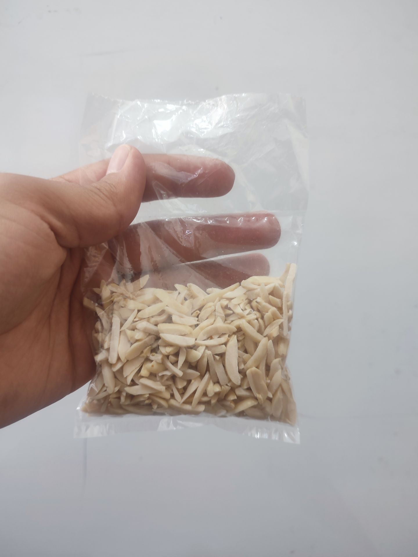 خلال بادام زمینی درشت